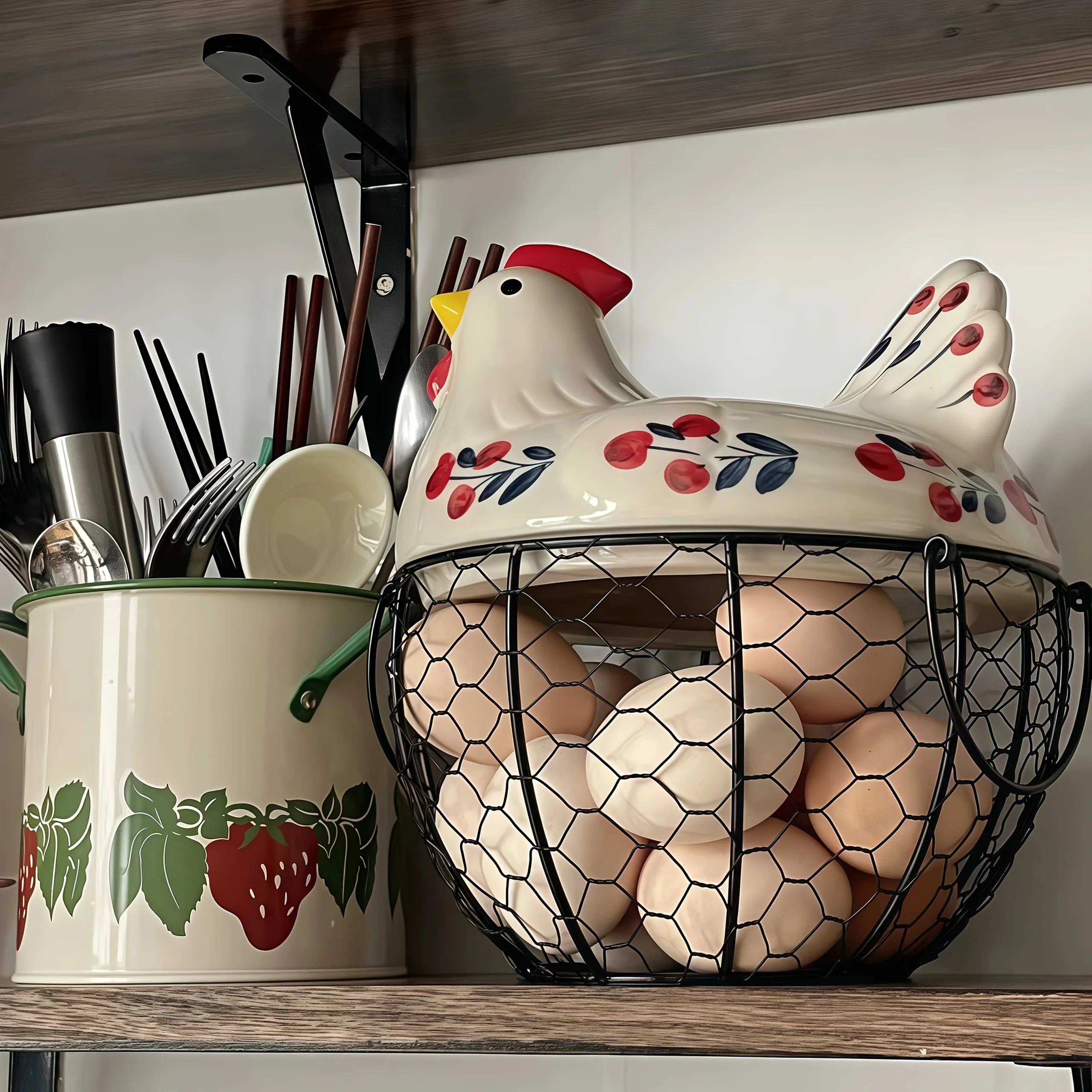 Charming Rustic Farmhouse Hen-Shaped Ceramic Egg Basket - Stylish Egg Holder with Lid for Organizing Fruits and Veggies